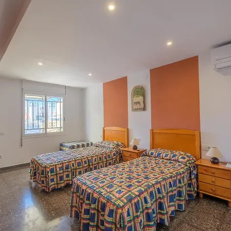 El Refugi Villa *